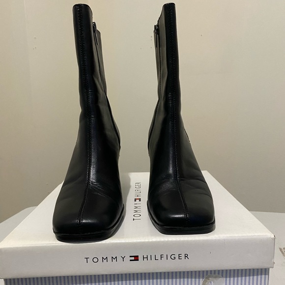 Tommy Hilfiger boots - Picture 2 of 4